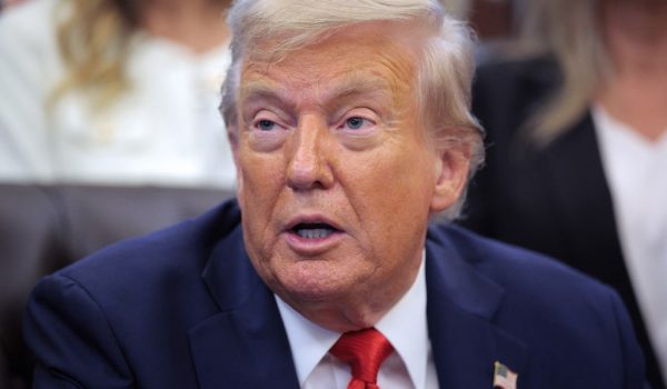 Trump contempla reunirse con líder norcoreano y sorprende al presidente de Corea del Sur