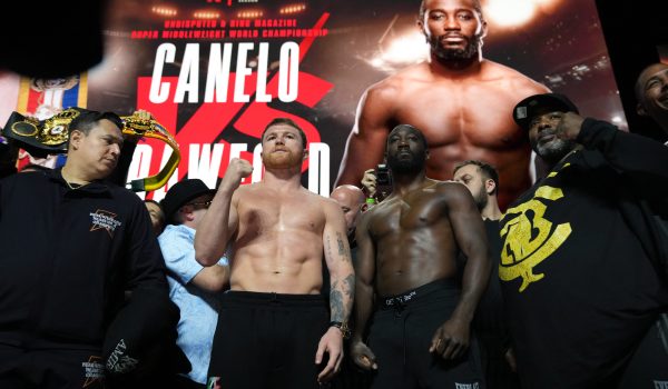 El «Canelo» Álvarez listo para medirse a Crawford esta noche en Las Vegas