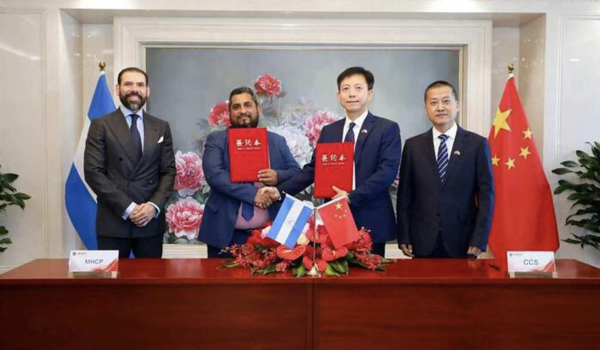 Firma de convenios entre Nicaragua y China. Foto de archivo tomada del portal ofocial El 19 Digital