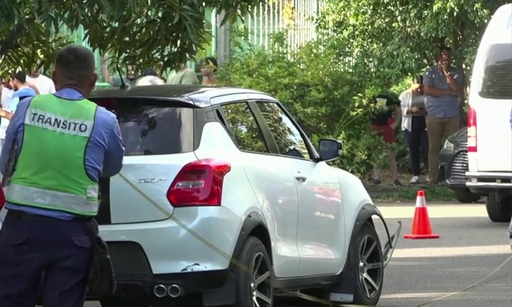 En este carro se movilizaba Hernaldo Parrales Román. Foto: Captura de video/canal 8