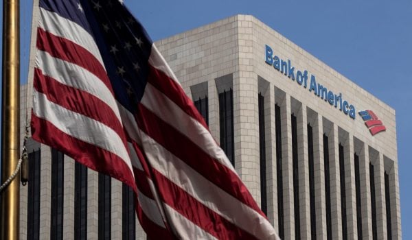 Fotografía de archivo del 17 de marzo de 2023 que muestra la fachada de un edificio de Bank of America en Los Ángeles (EE.UU.). EFE/EPA/ALLISON DINNER /ARCHIVO