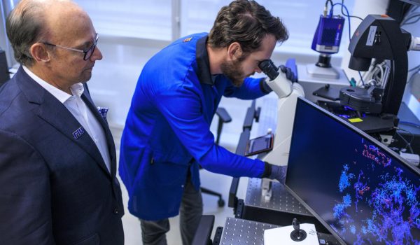 Investigación de la Universidad Internacional de Florida sobre la detección temprana de la enfermedad de Alzheimer