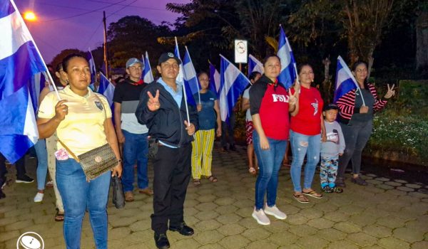 Trabajadores públicos y estudiantes obligados a participar de dianas del FSLN