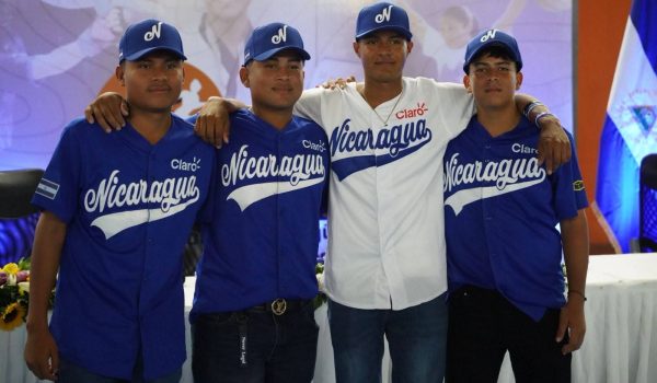 Nicaragua reacciona tras revés inicial y supera a México en Panamericano U15 de beisbol