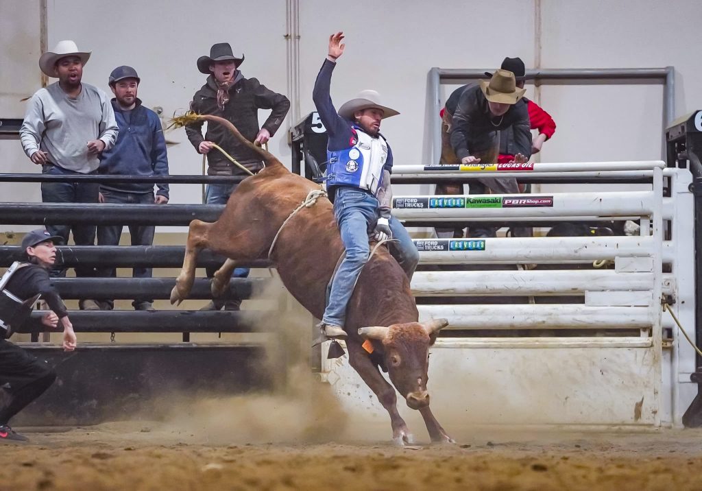 Osman Álvarez, vaquero de rodeo de Nicaragua. 