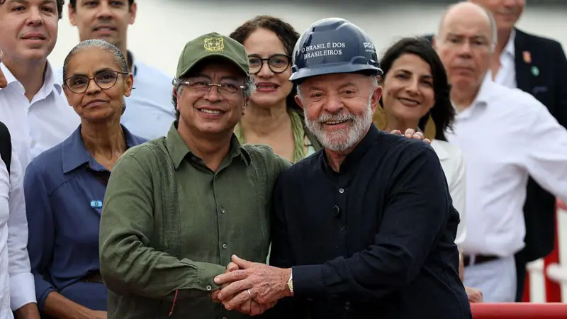 Petro junto a Lula