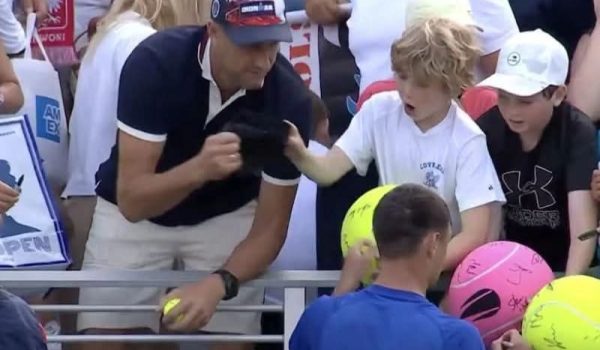 Empresario que arrebató gorra a niño en el US Open pide disculpas: «Me disculpo con todos los que decepcioné»