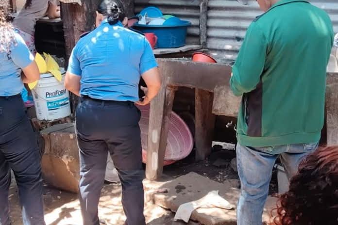 Policía investiga hallazgo de feto en alcantarilla en Mateare, Managua. Foto tomada de redes sociales.