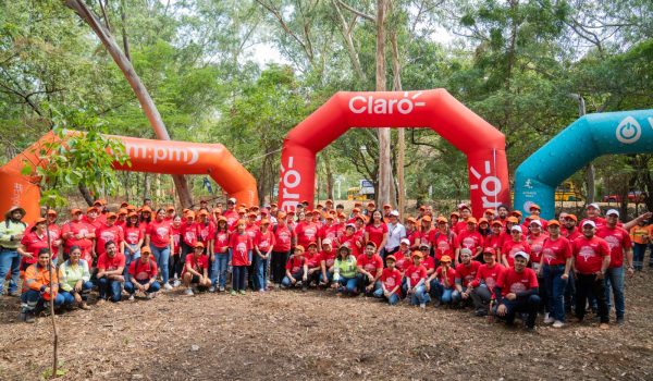 Claro realiza Jornada de Reforestación 2025