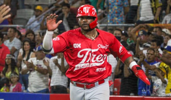 Dictadura asume control total del deporte tras adueñarse de la Liga de Beisbol Profesional