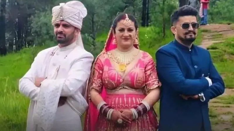 Matrimonio de tres personas