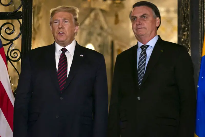 El presidente Donald Trump junto al expresidente, Jair Bolsonaro 