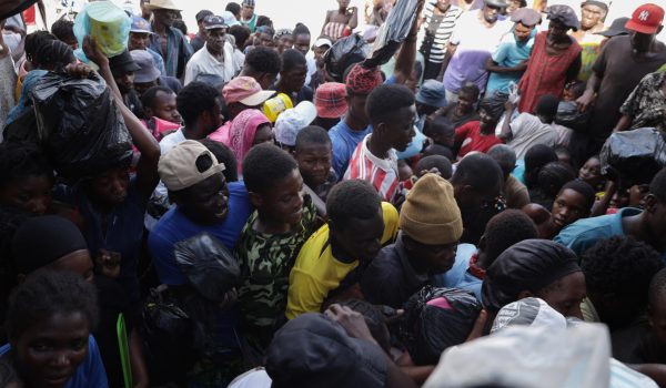 Las bandas armadas dejan sin comida a miles de personas en el centro de Haití