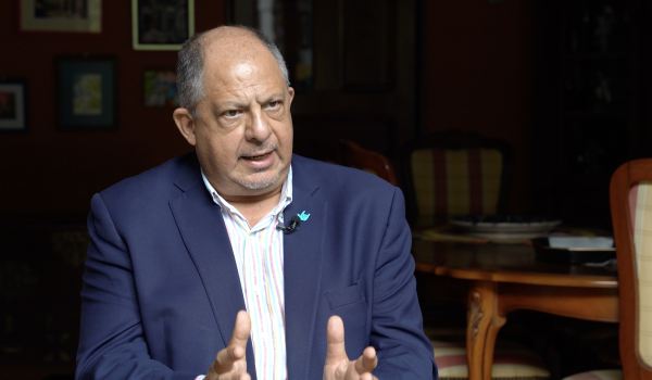 Expresidente Guillermo Solís: «Hay que fortalecer a la Dirección de Inteligencia y Seguridad» de Costa Rica