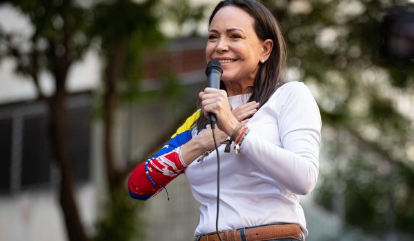 María Corina Machado pide a León XIV interceder por los presos políticos en Venezuela