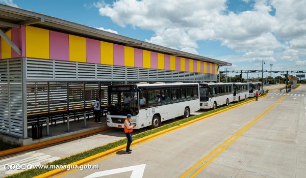 Tramo uno de nueva pista no tiene bahías para buses del transporte colectivo e interlocal