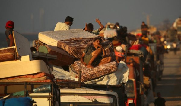 Ejército israelí dice que 700.000 palestinos huyeron de Ciudad de Gaza