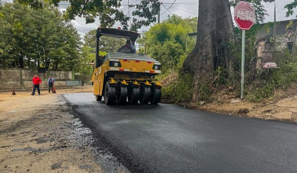 Alcaldía de Managua repara calles que usará como desvío por la construcción del paso a desnivel de Nejapa
