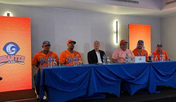 Los Gigantes de Rivas presentan a Omar Vizquel como su mánager para la próxima temporada