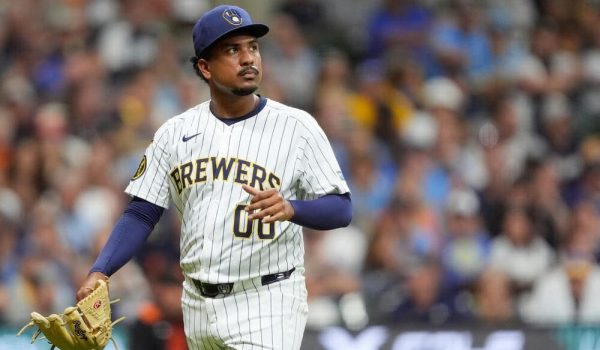 Carlos Rodriguez de los Cerveceros de Milwaukee