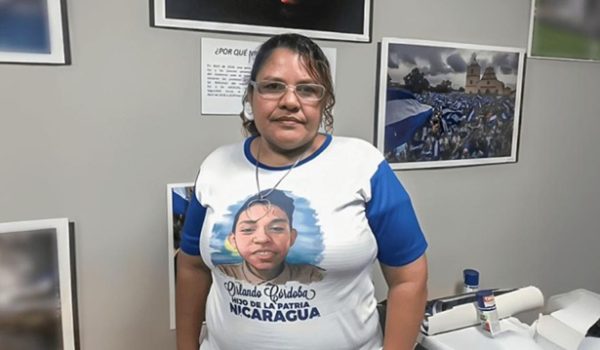 Yadira Córdoba se convirtió en una lideresa con poder de convocatoria en Nicaragua, después que la dictadura Ortega Murillo le mató a su hijo Orlando Córdoba en las protestas de 2018. LA PRENSA/ CORTESÍA