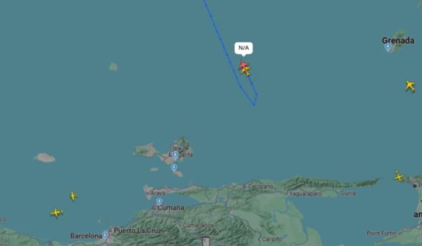 Dos bombarderos estratégicos de Estados Unidos sobrevolaron el mar Caribe a pocos kilómetros de las costas de Venezuela. Foto: Captura de pantalla/ FlightRadar