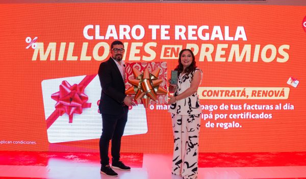 Claro celebra la Navidad regalando millones en premios