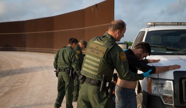 Detenciones de migrantes por autoridades de EE. UU. en las fronteras. Foto: CBP