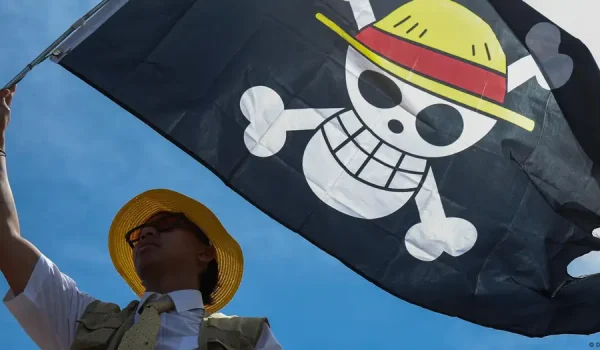 Miles de personas usaron la bandera de 'One Piece' para protestar contra la corrupción en Filipinas. Foto: Deutsche Welle