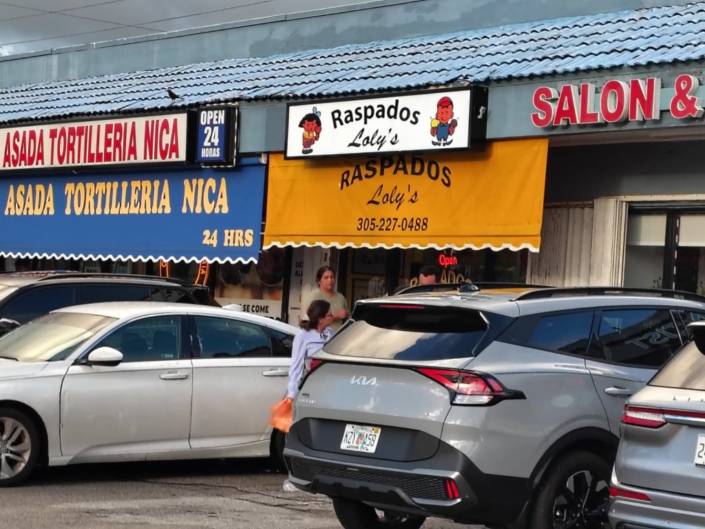 Negocio de Raspados Loly en Miami, Estados Unidos. Foto: Cortesía