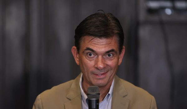 El candidato ganador de la segunda vuelta de las elecciones presidenciales, Rodrigo Paz. EFE/Luis Gandarillas