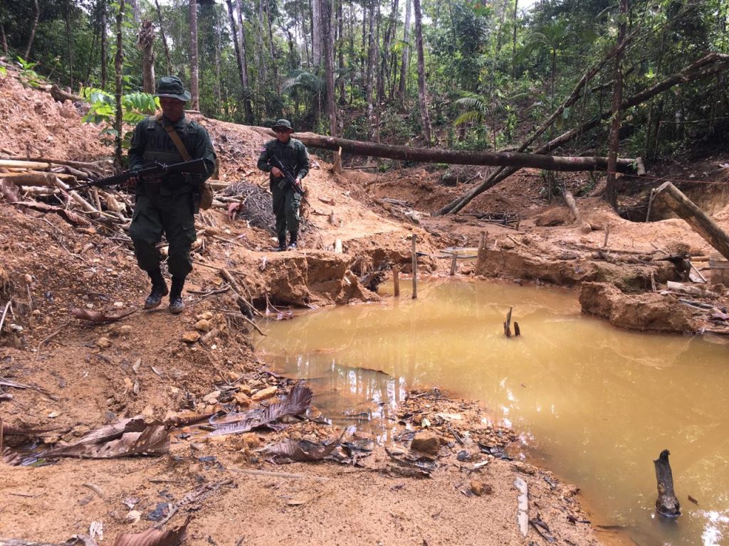 Patrullas de fronteras recorren la zona de Crucitas, donde se han reportado redes de tráfico de migrantes de Nicaragua hacia Costa Rica y viceversa.