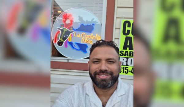 Wilber Guido, propietario de la fritanga La Cocinita Nica en California. Foto: Cortesía
