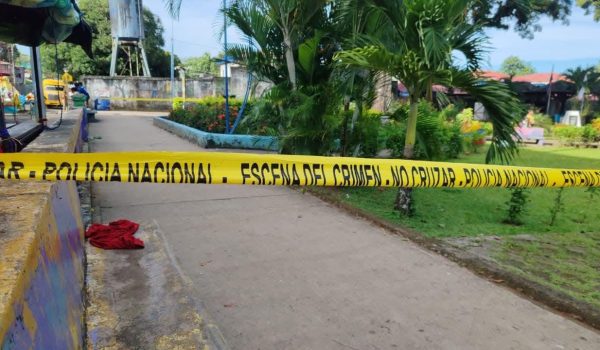 Asesinan de una puñalada en el corazón a joven en Bluefields