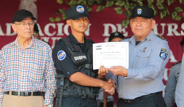La Policía tendrá seis nuevos comisionados generales, uno es señalado de crímenes por el GHREN