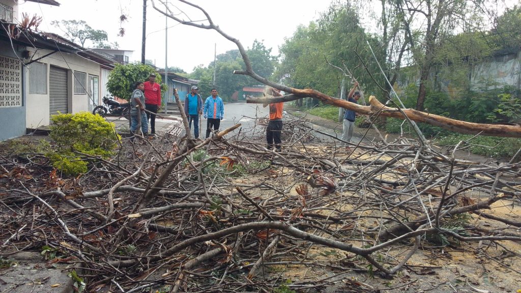 afectaciones por lluvias en un barrio de Managua