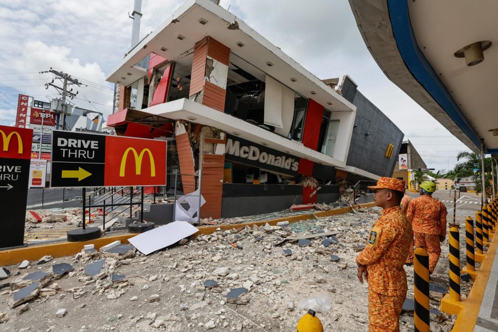 Edificio de McDonalds destruido 