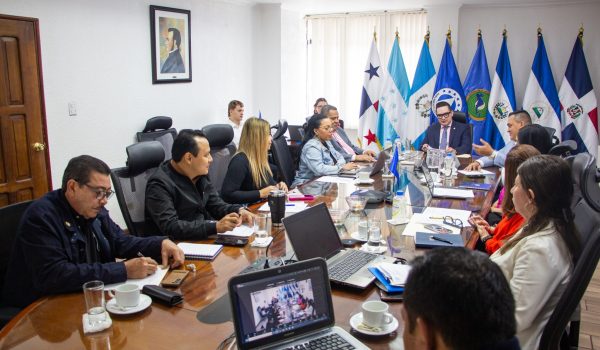 La derecha retoma el control del Parlacen y desplaza a los aliados de Ortega y Murillo