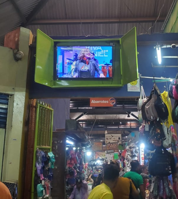Propaganda política en pantalla del mercado Roberto Huembes. Foto LA PRENSA.