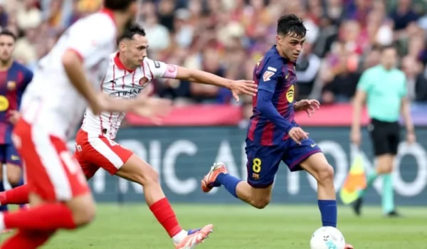 El Barcelona derrota in extremis al Girona