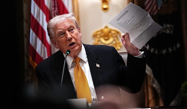 Fotografía del presidente de EE.UU., Donald J Trump. EFE/EPA/AARON SCHWARTZ / POOL