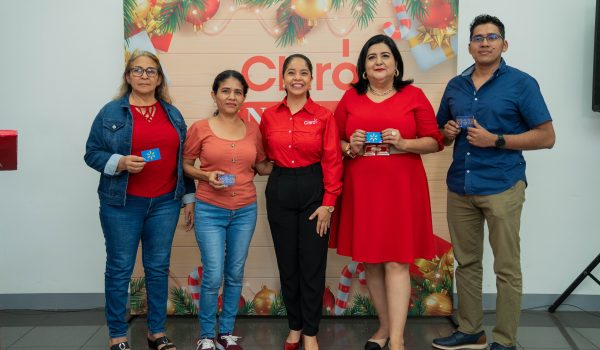 Primeros ganadores de la promoción “Claro te Regala Millones en Premios”