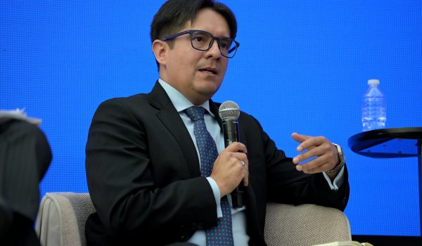 Invertir en salud genera alto retorno económico en América Latina, advierte un estudio