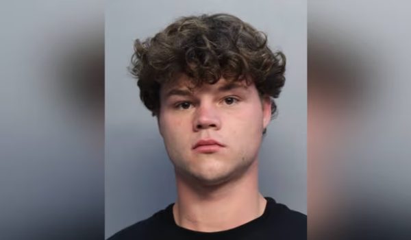 El influencer Jack Doherty fue arrestado el pasado 15 de noviembre por posesión de drogas y resistirse a la autoridad. Foto: Departamento de Policía de Miami Beach