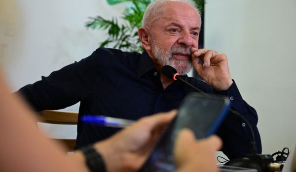 «No quiero que lleguemos a una invasión terrestre» de EEUU a Venezuela, dice Lula
