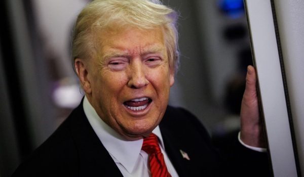 Trump dice que Rusia y China han realizado en secreto pruebas de armas nucleares