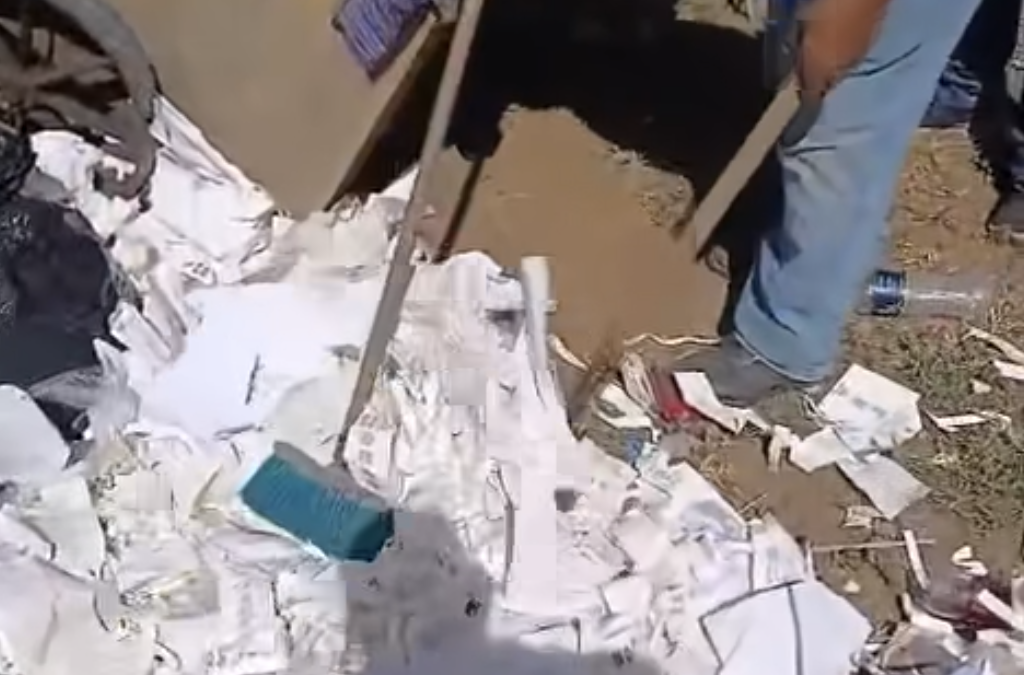 La basura que llegó a tirar una persona vinculada a un colegio capitalino. Foto: Alcaldía de Managua