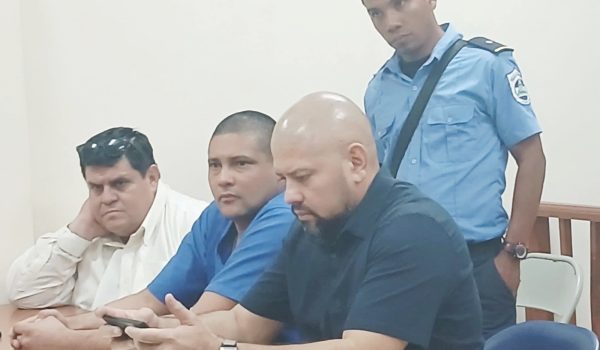 Envían a prisión preventiva a conductor ebrio que arrolló y mató a mujer en acera de una casa