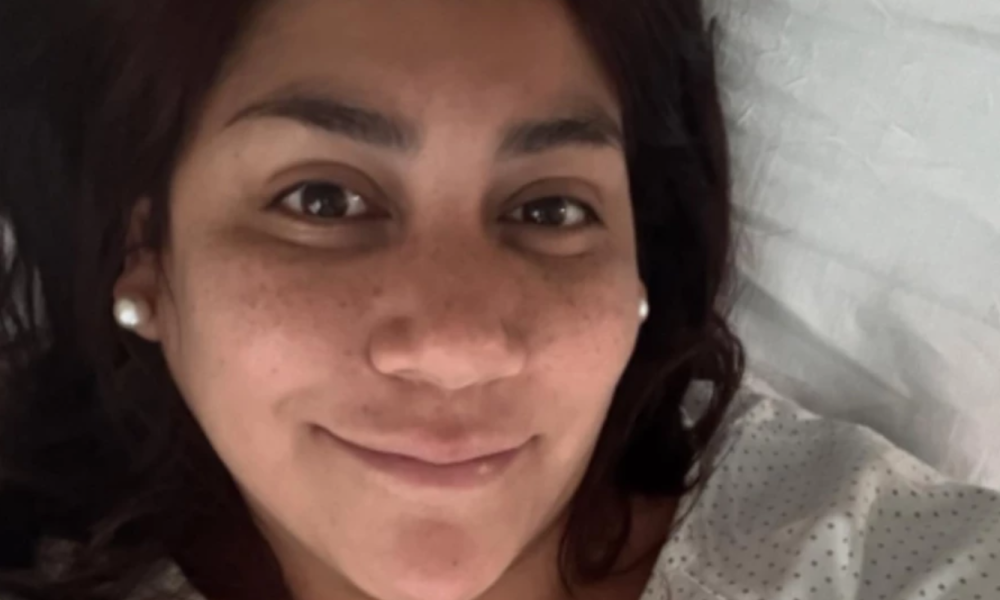 Andrea Rosa del Pino contó que quedó consciente mientras el láser atravesaba su abdomen debido a una mala aplicación de la anestesia.
