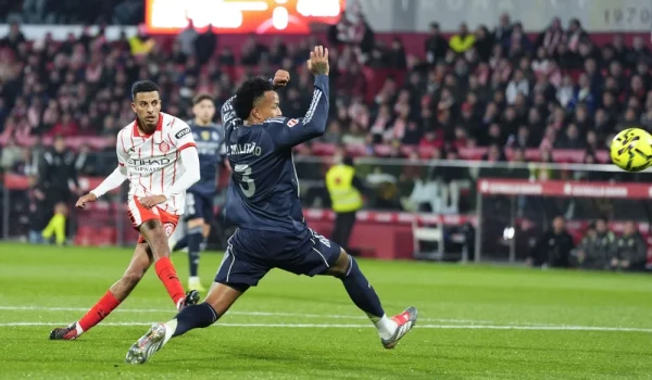 El Real Madrid enlaza en Girona el tercer empate liguero y cede el liderato